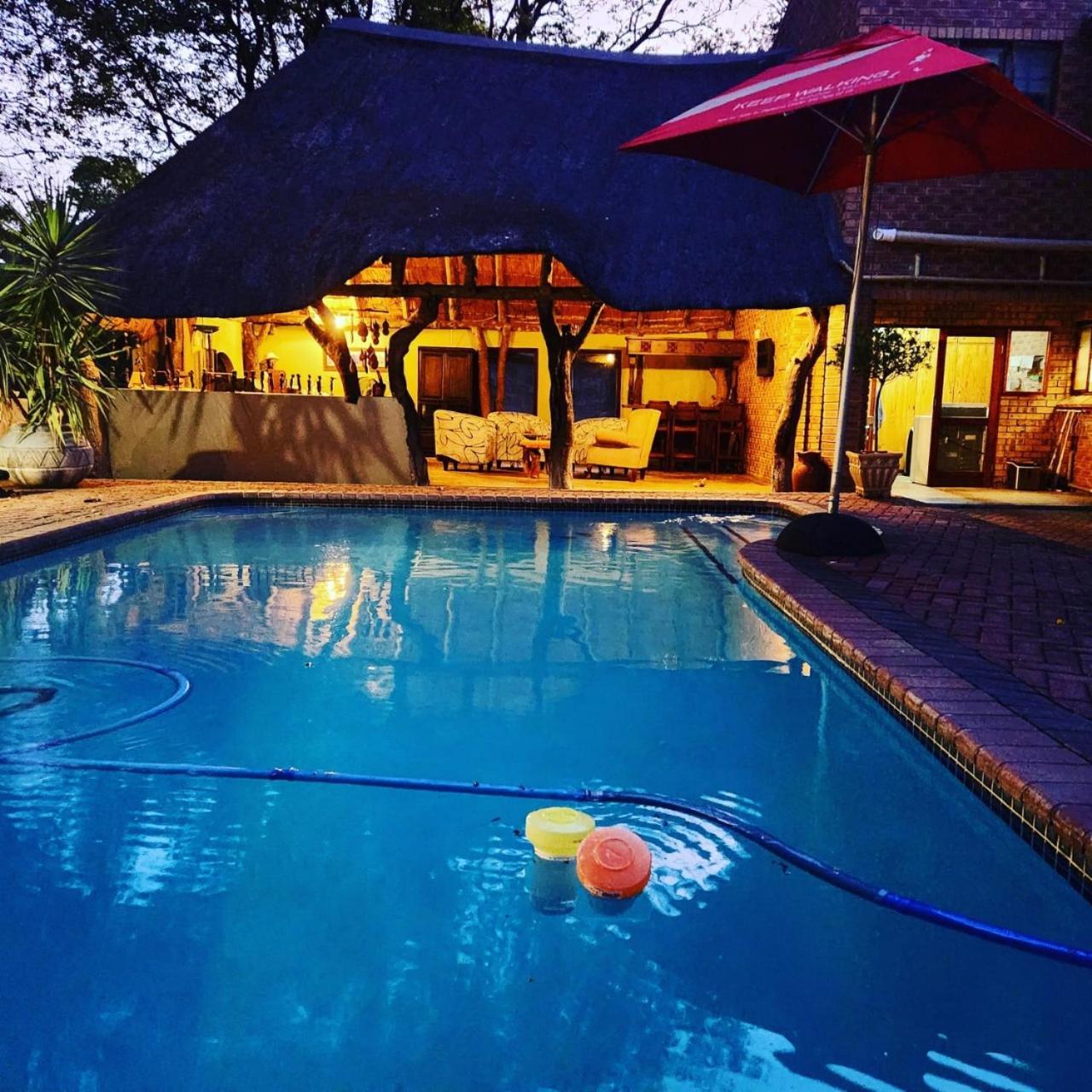 Orange Gecko Cottage พาลาบอร์วา ภายนอก รูปภาพ